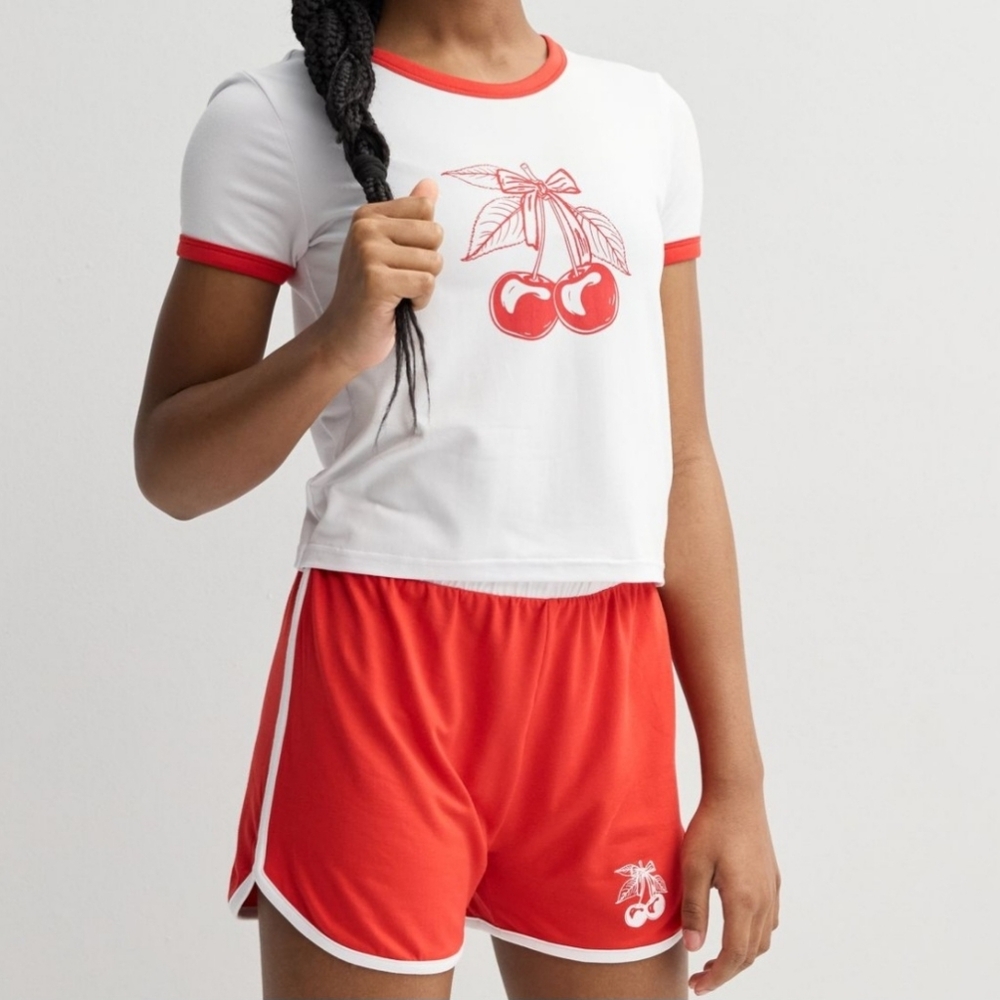 Harper & lvy Girl's Miss Americana Short Sleeve Tee & Shorts Set Red/White Small
